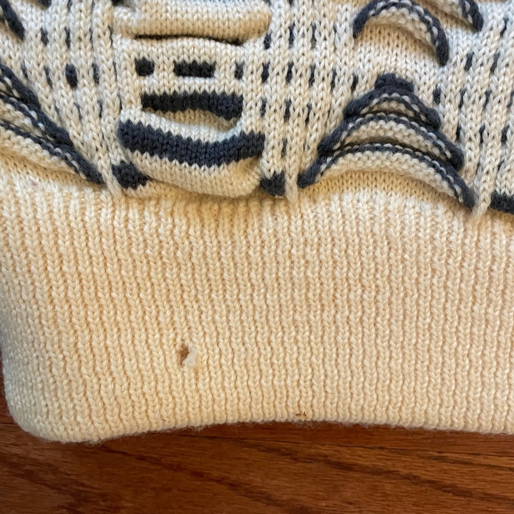 COOGI Cream and Black Crewneck Sweater - Picture 4 of 5